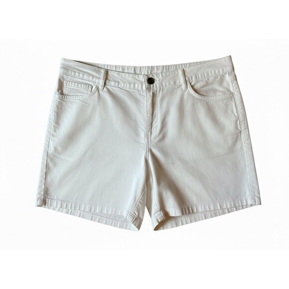 St. John's Bay Pants - St John’s Bay 7” Short Woman’s White Shorts Size 22W A0026